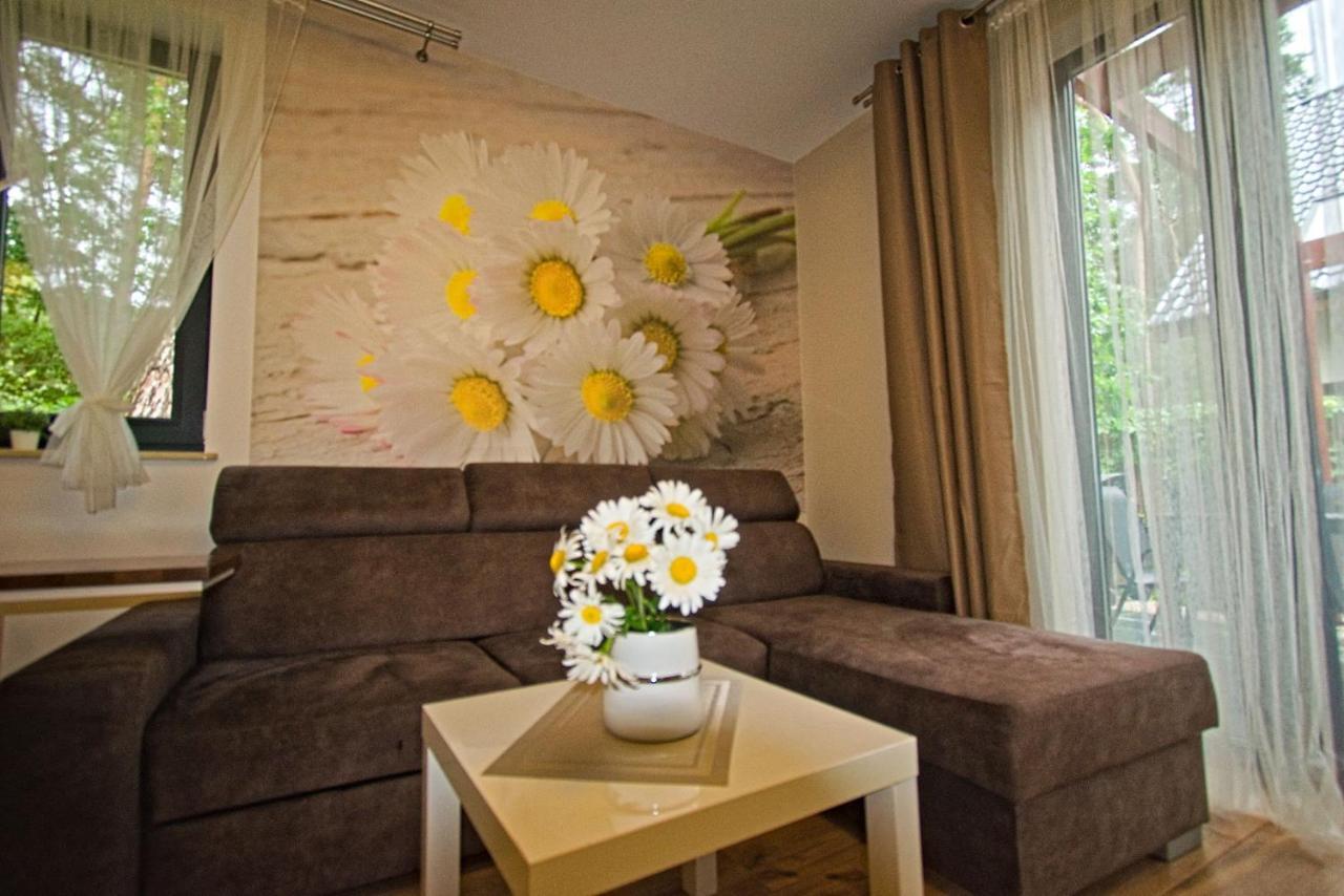 Daisy - Sunny Flowers Apartments Лукенцин Экстерьер фото